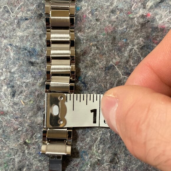 Citizen Women's Eco-Drive Stainless Steel Saphire Diamond Watch w/Case - Picture 13 of 14